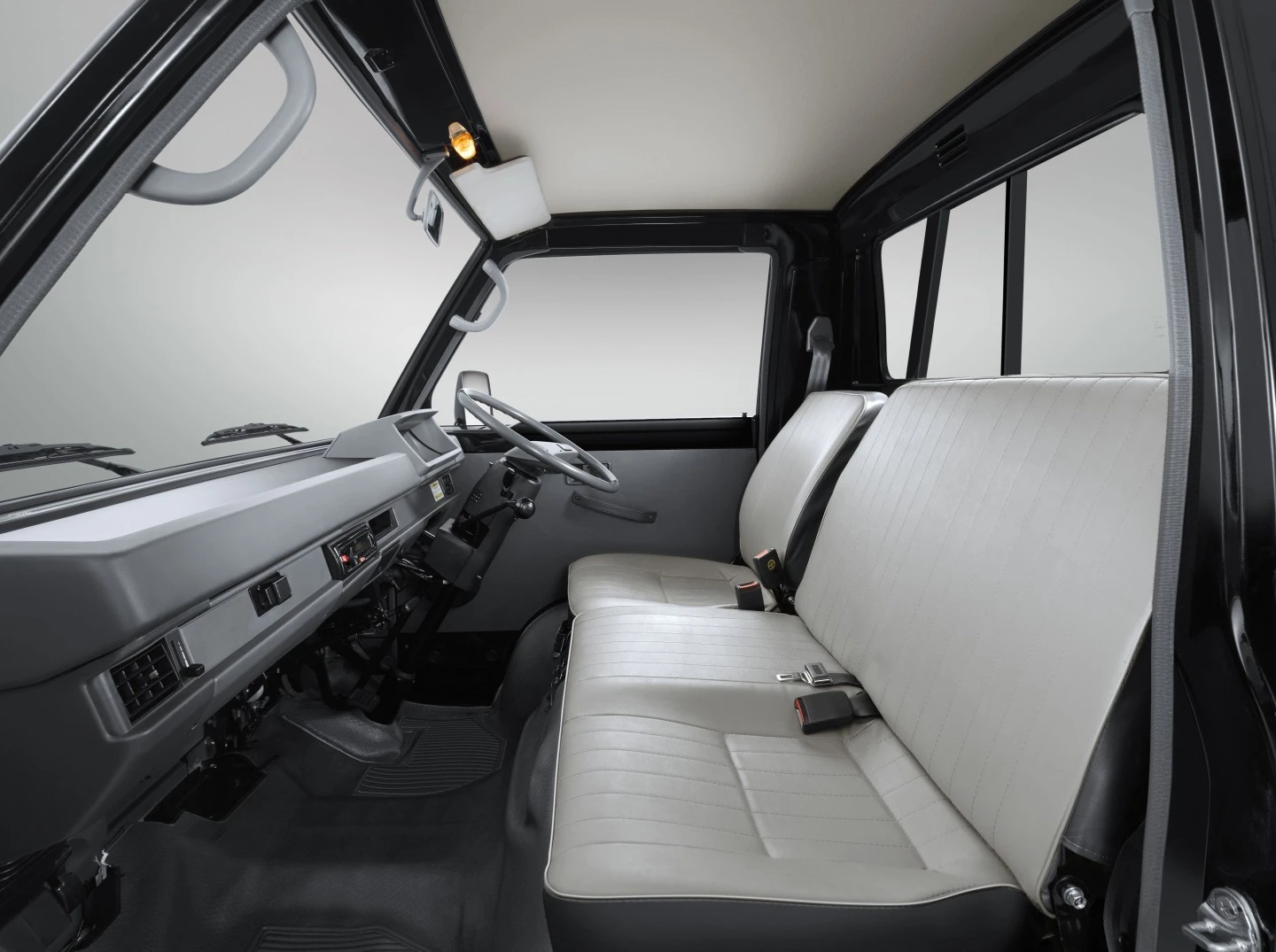 L300 Interior